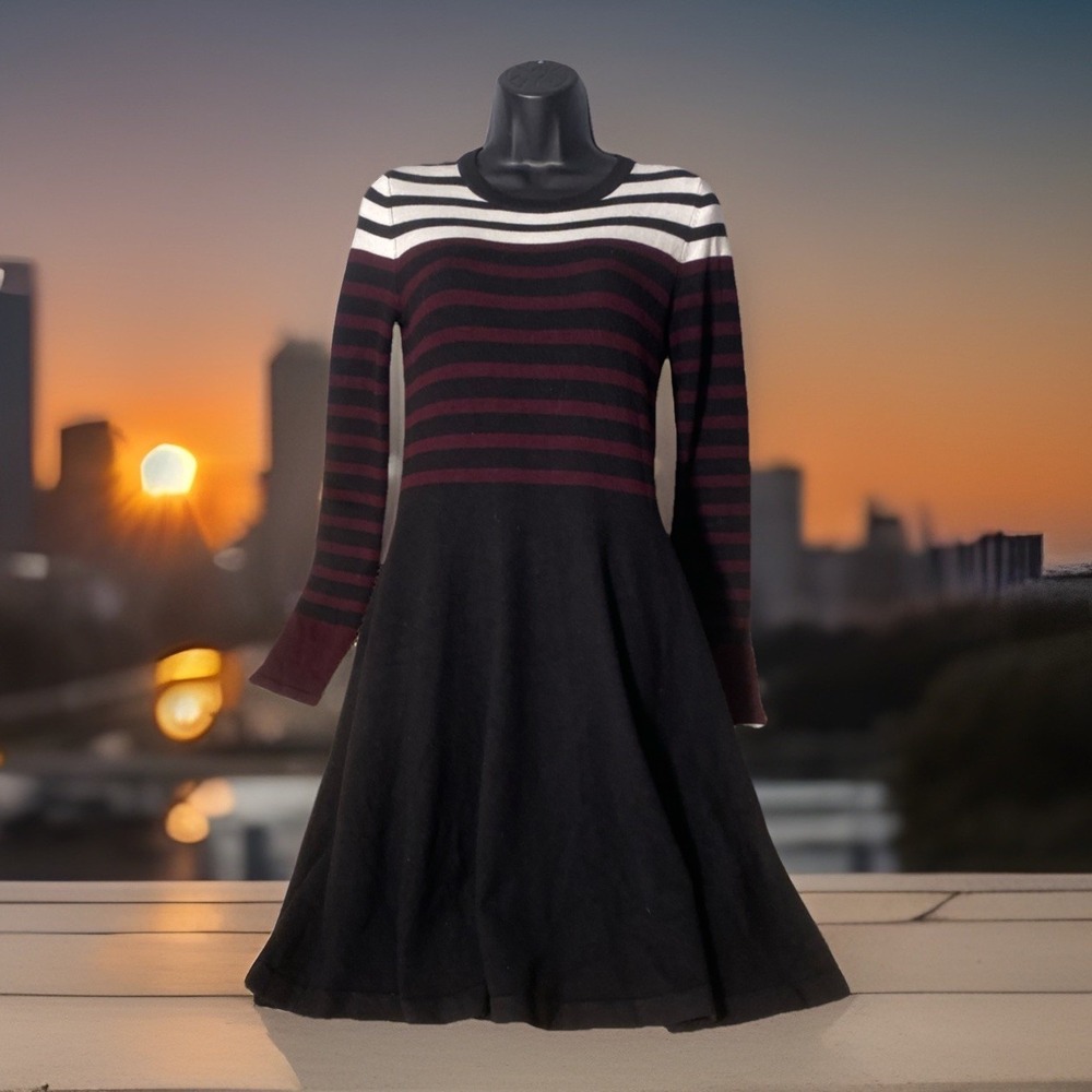 Vince Camuto Fit Flare Sweater Dress Size XS‎  Black Red Striped Long Sleeve